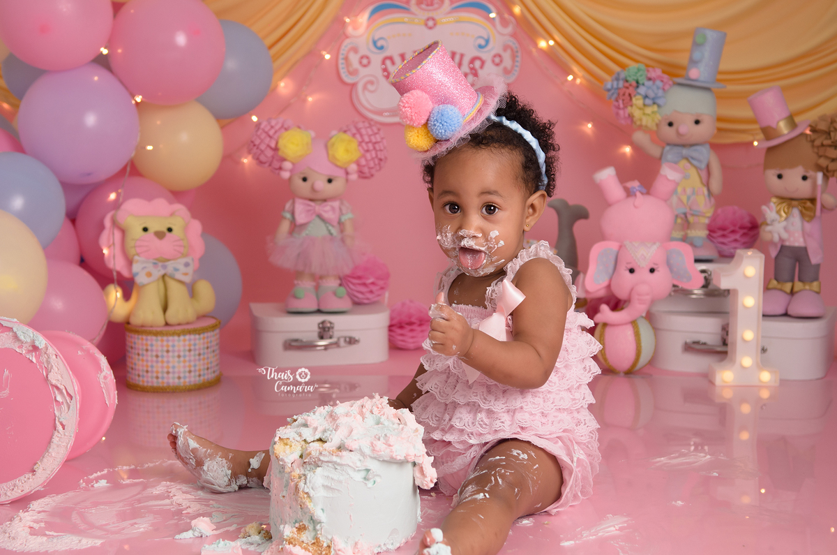 cake smash circo rosa, smash the cake, Circo menina, Pink carnivale cake smash, ensaio de 1 ano, Pink Circus, ensaio com bolo, decor festa Circo Rosa, studio infantil rj, smash the cake Campo Grande RJ