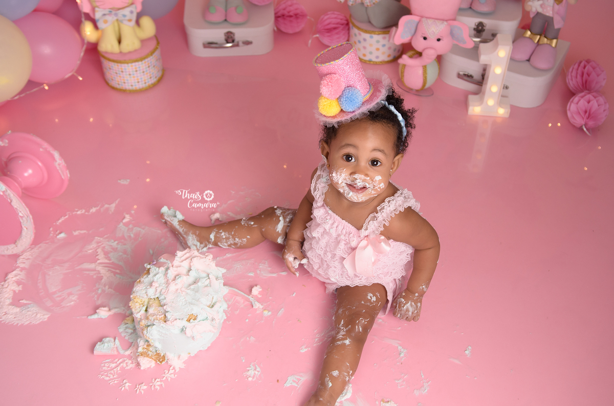 cake smash circo rosa, smash the cake, Circo menina, Pink carnivale cake smash, ensaio de 1 ano, Pink Circus, ensaio com bolo, decor festa Circo Rosa, studio infantil rj, smash the cake Campo Grande RJ