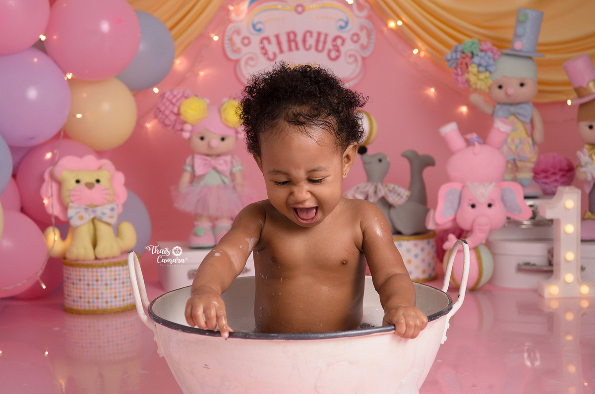 cake smash circo rosa, smash the cake, Circo menina, Pink carnivale cake smash, ensaio de 1 ano, Pink Circus, ensaio com bolo, decor festa Circo Rosa, studio infantil rj, smash the cake Campo Grande RJ