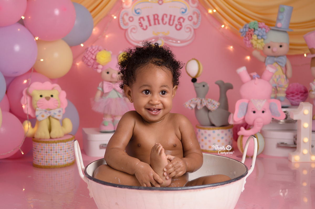 cake smash circo rosa, smash the cake, Circo menina, Pink carnivale cake smash, ensaio de 1 ano, Pink Circus, ensaio com bolo, decor festa Circo Rosa, studio infantil rj, smash the cake Campo Grande RJ