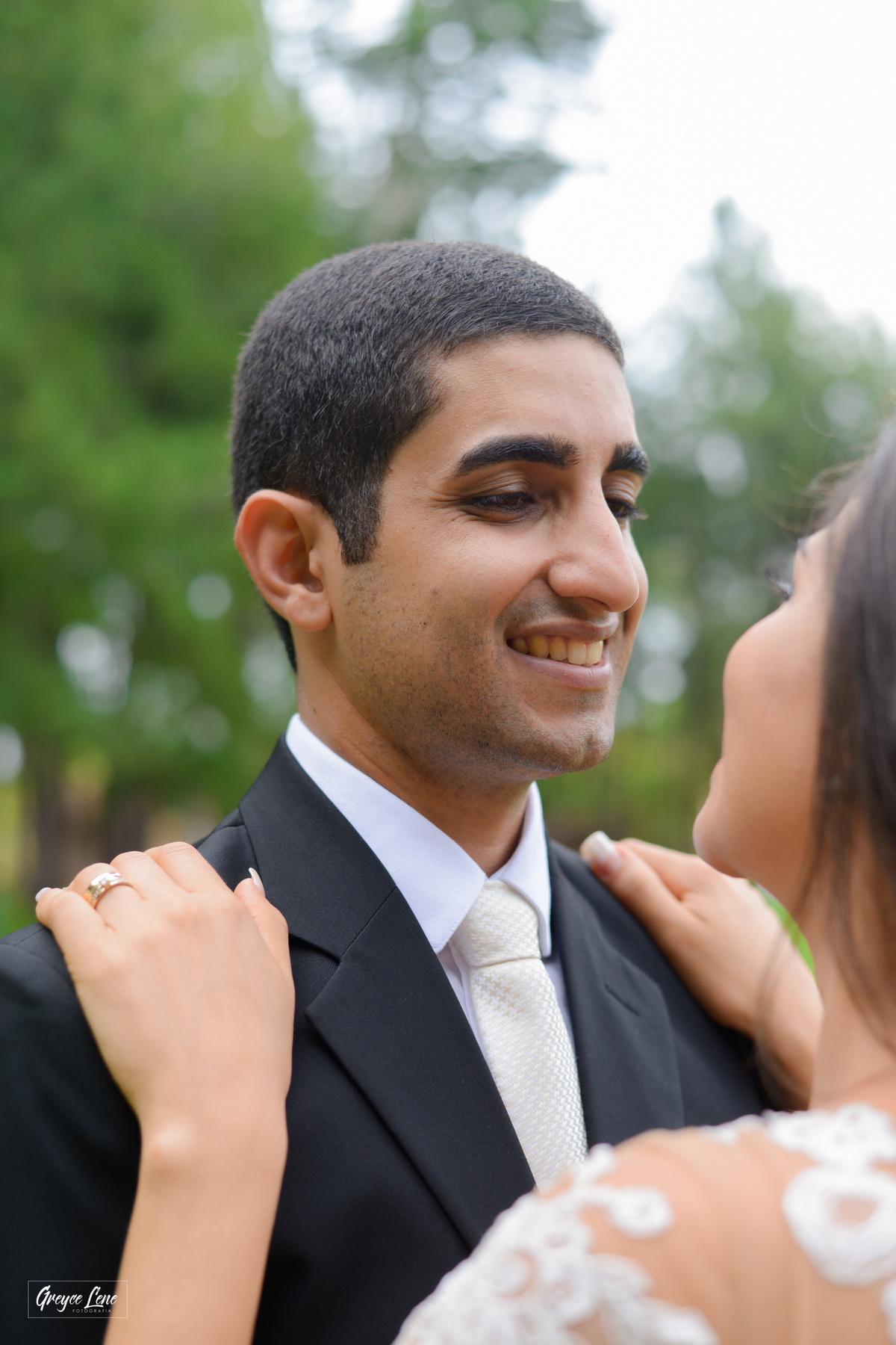 close no olhar do noivo para a noiva sessao externa em porto velho rondonia