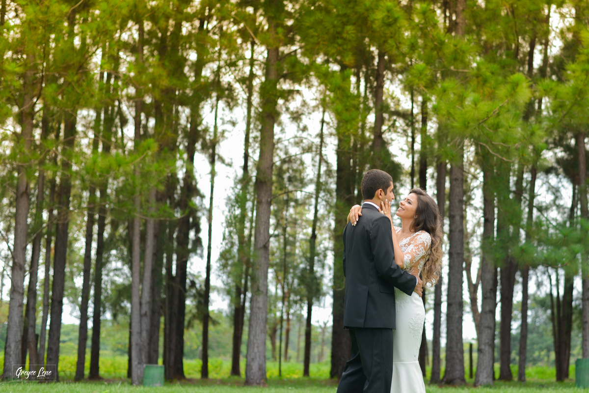 noivos dançam e conversam ao ar livre sessao externa em porto velho rondonia