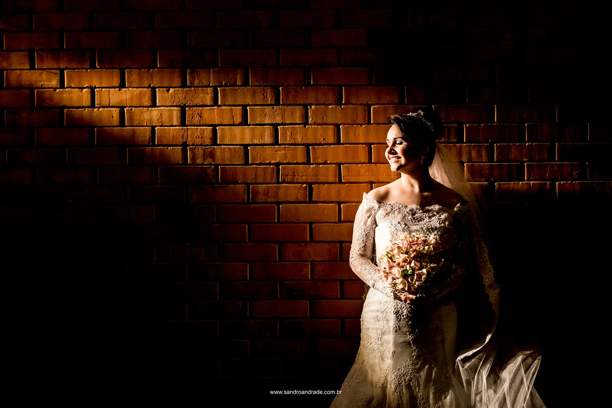 Ela esta pronta, feliz, radiante, a espera do seu grande dia, do seu dia perfeito.