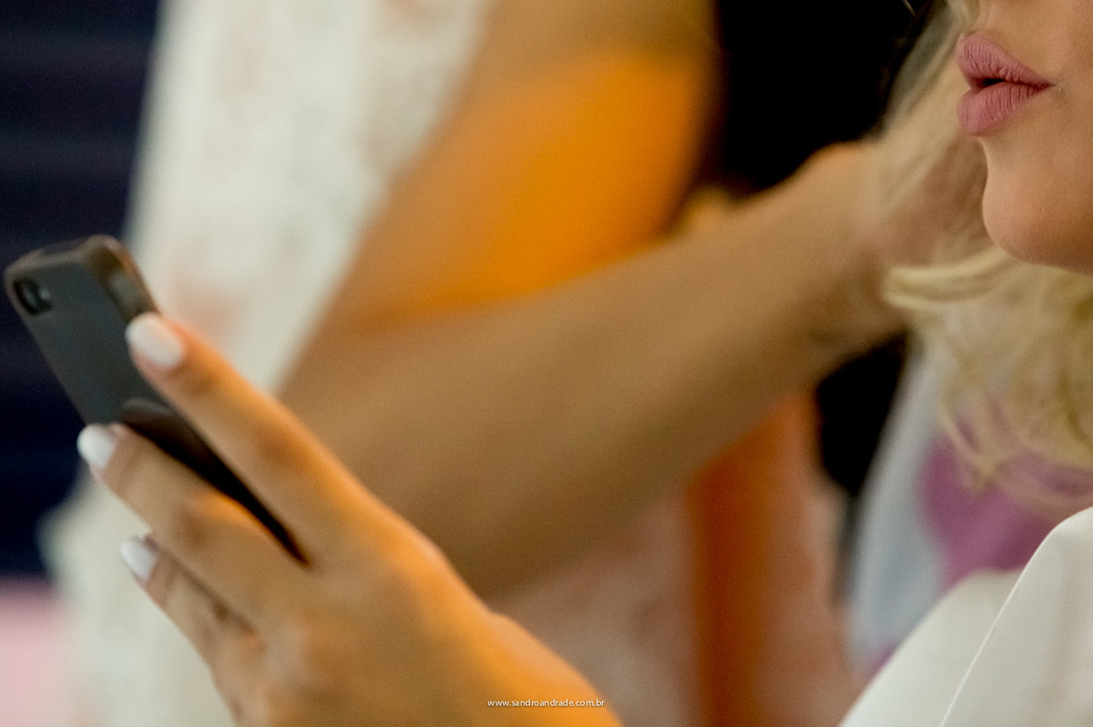 Lindo detalhe, boca da noiva, com baton matte da naked.