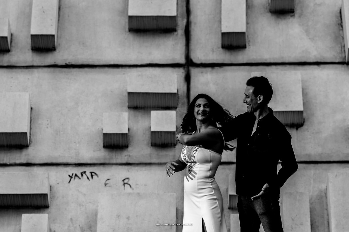 Dança dos noivos em pleno ensaio romântico no teatro nacional de brasilia