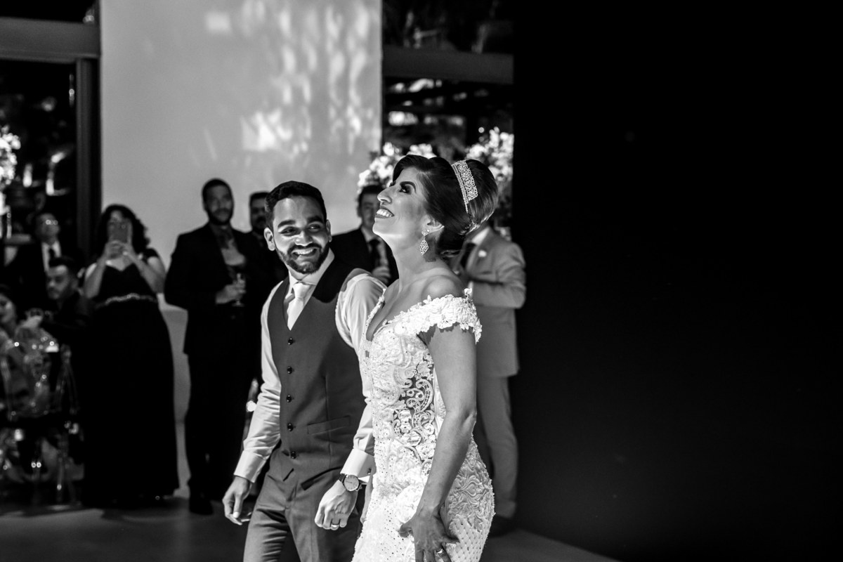 Agora a dança do casal, que foi linda, emocionante e muito cheia de amor.