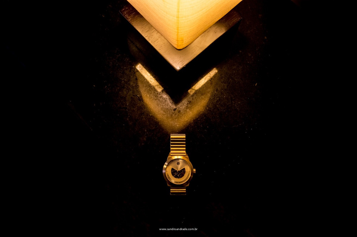 Noivo apaixonado por relógios, este é o modelo escolhido para seu grande dia