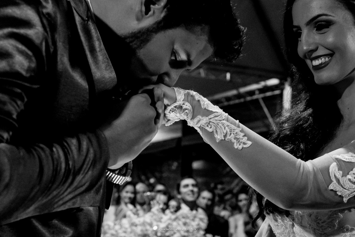 Um gesto bonito do noivo com a sua amada