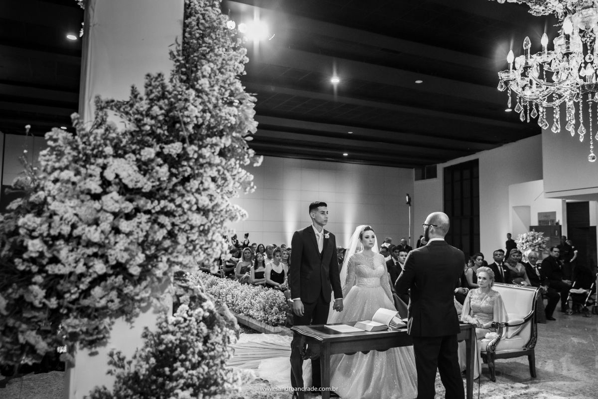 O momento do sim, sorrindo e bem descontraídos.