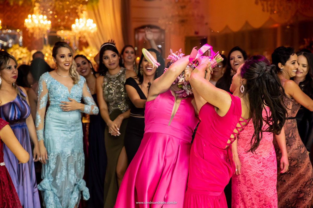 Agora restam duas na briga, acho que vão sair na porrada (risos).