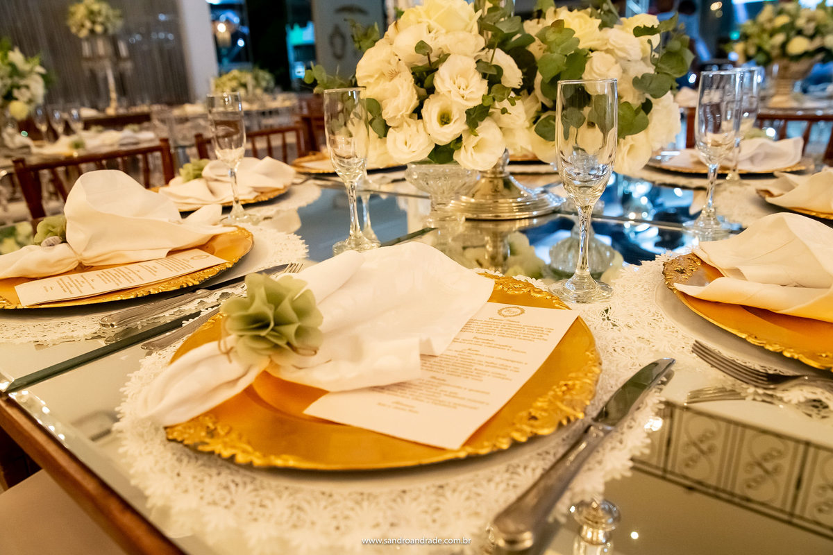 Detalhes da mesa da família.