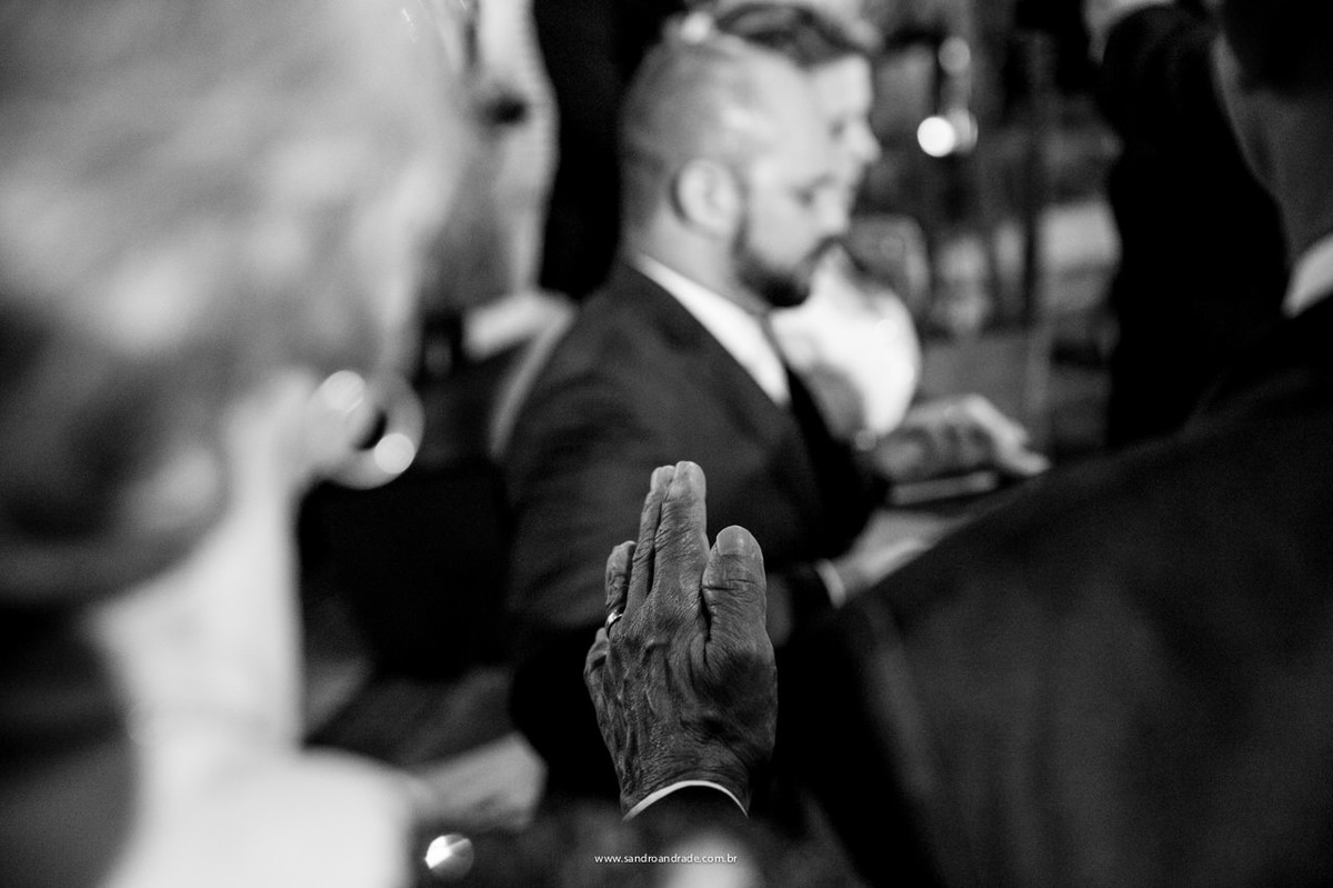 A benção do pai do noivo, ao mais novo casal