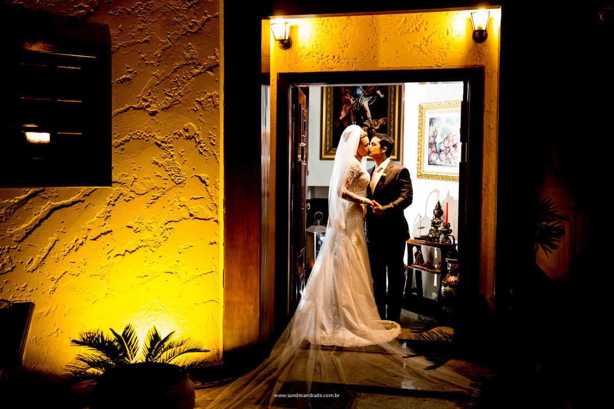 beijo dos noivos, casamento no lago sul
