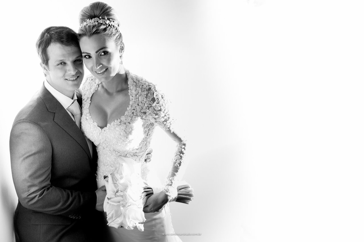 Sara e Amir, que a felicidade seja uma companheira constante no lar de vocês.