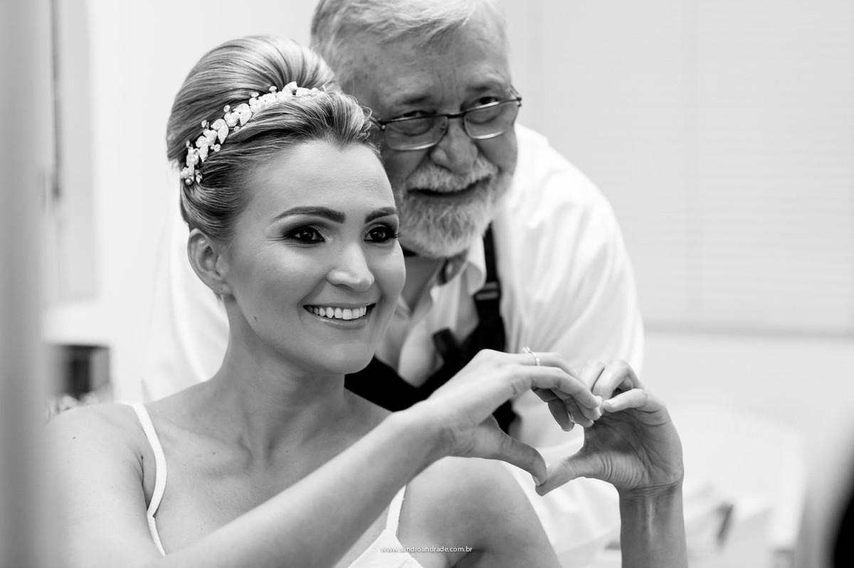 A linda noiva sarah com seu cabeleireiro Tony feletti, na asa sul