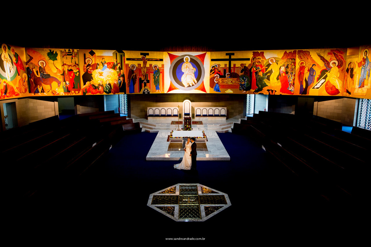 Ensaio romântico de Sara e Amir na Asa Sul - Igreja Nossa Senhora da Esperança