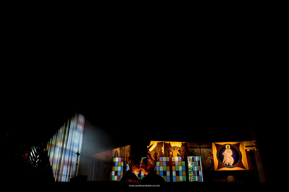 os noivos e o reflexo no vidro