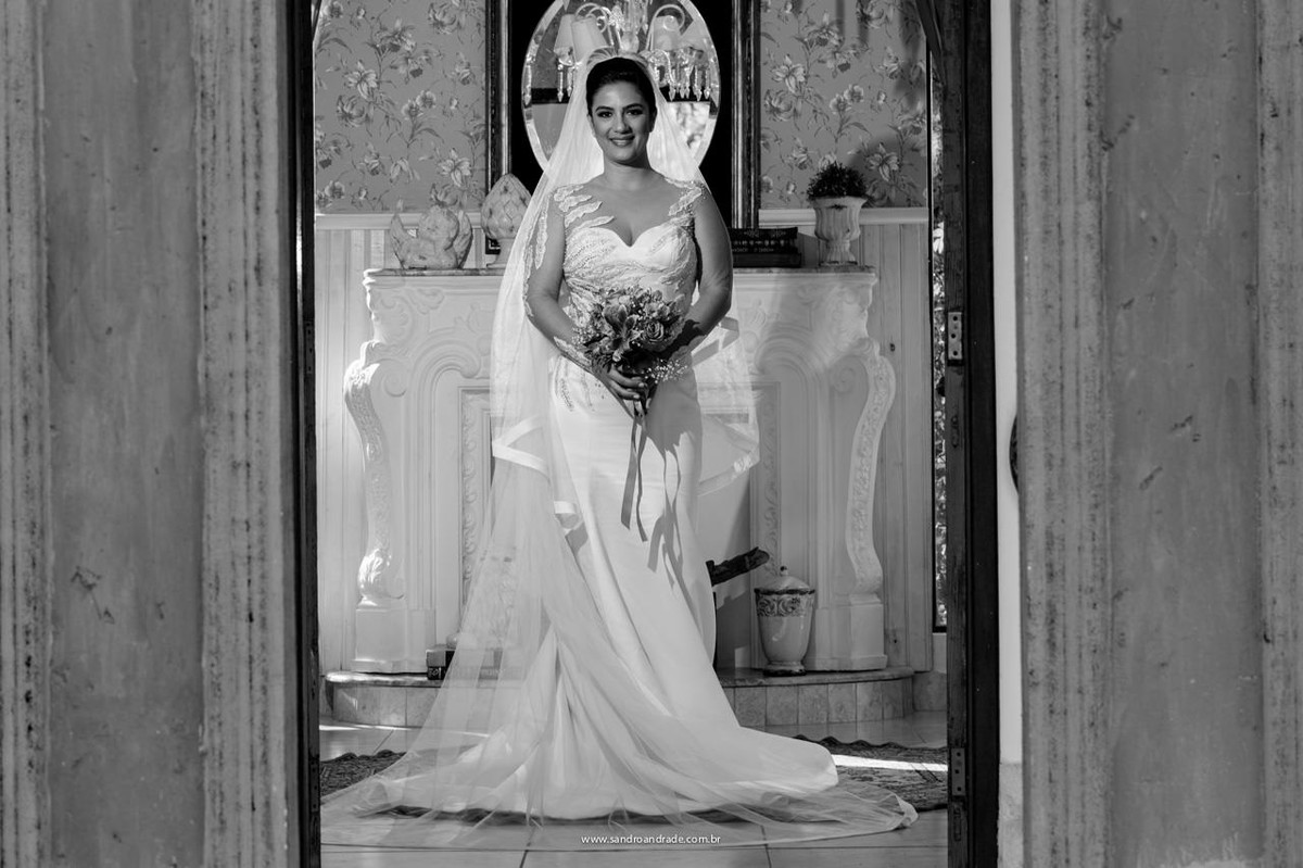 a linda noiva julieta, ansiosa para o seu grande dia com seu amado odenir