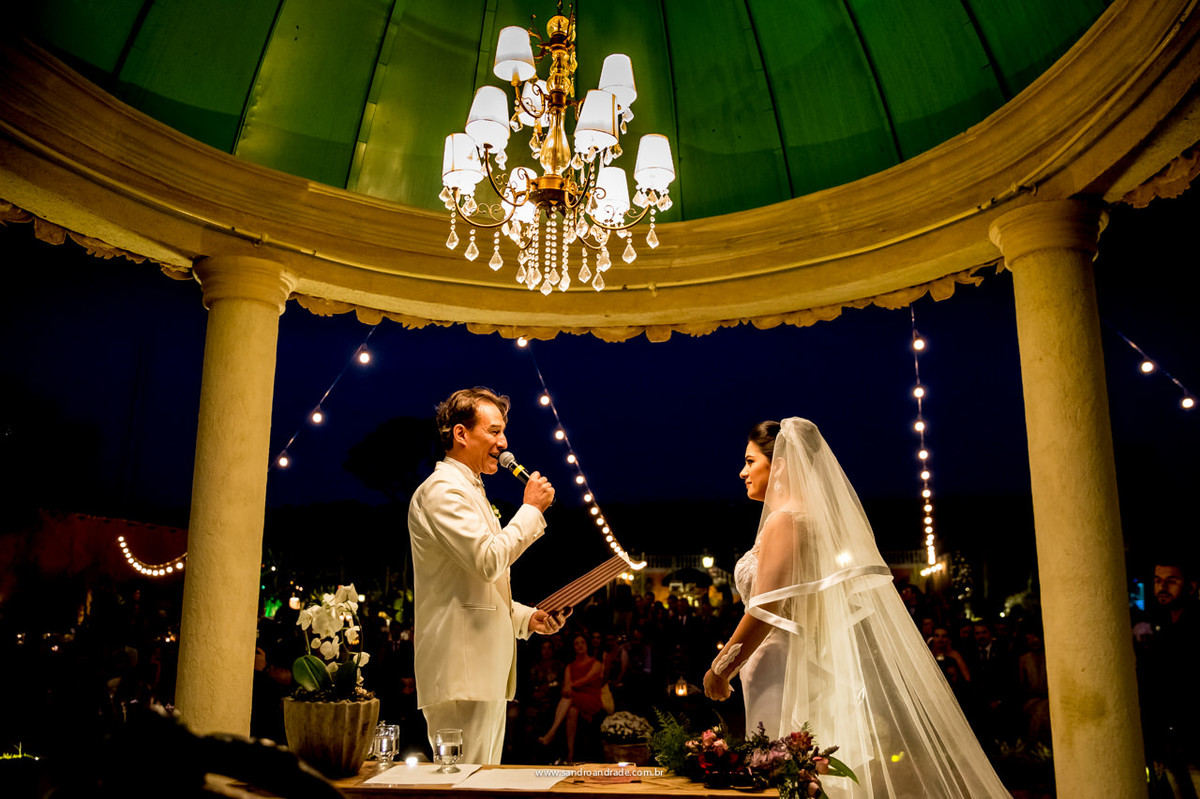 o noivo com suas juras para a noiva