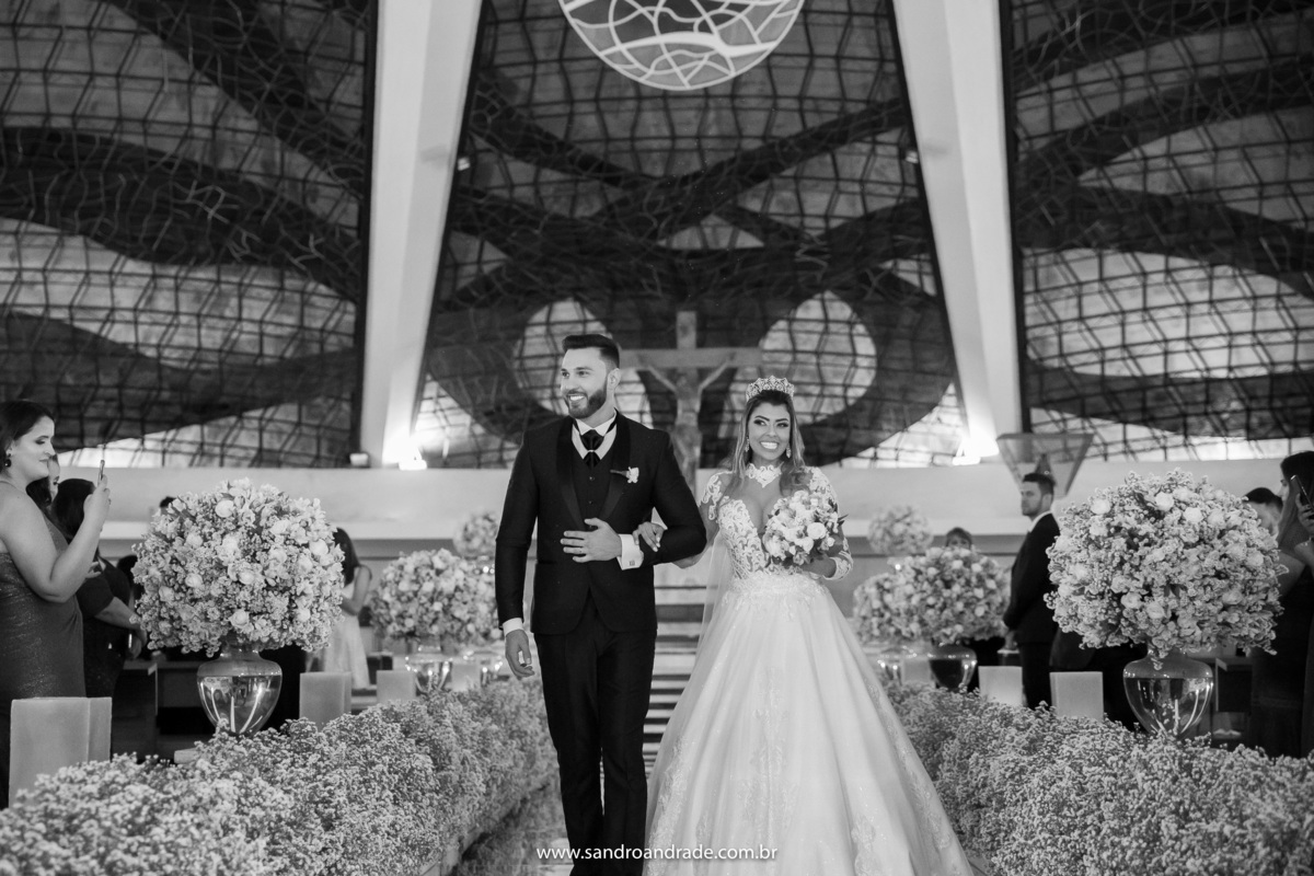 Em PB, uma fotografia linda que revela a felicidade do mais novo casal de BSB.