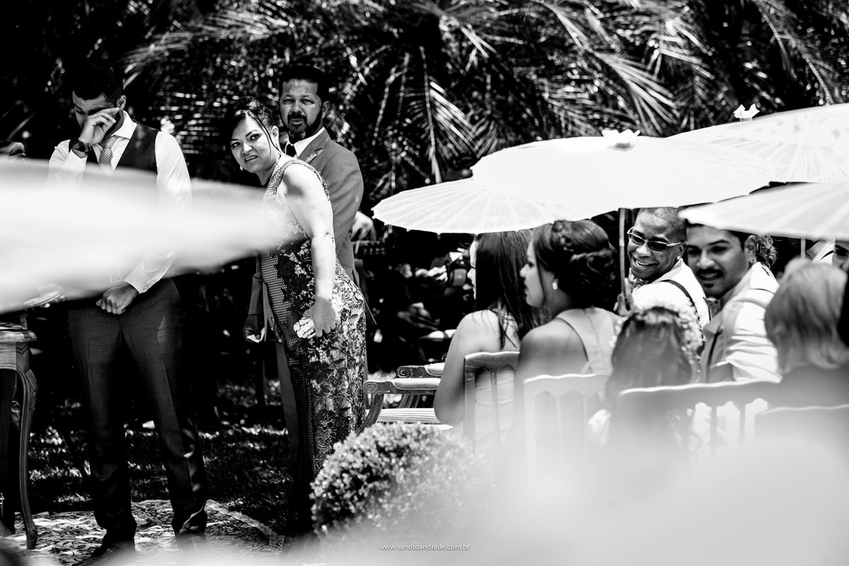 Muita emoção ao ver o amor de sua vida entrando ao lado de seu pai