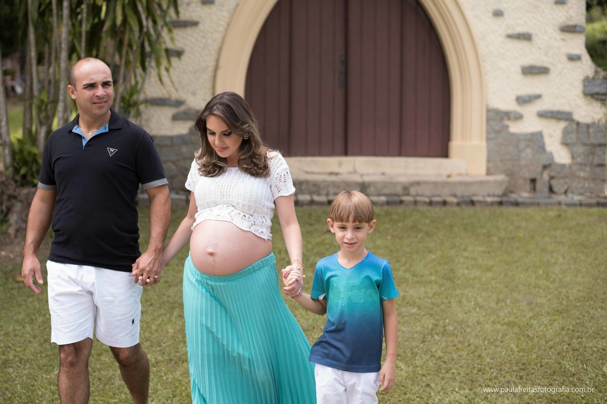 familia em ensaio gestante feito por paula freitas fotografia em guaratingueta