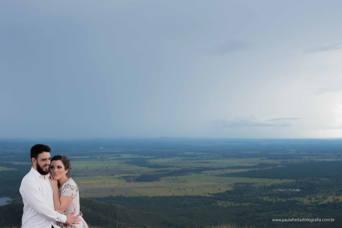 ensaio fotografico pre casamento de mariana e lucas feito na chapada dos guimarães em mato grosso fotografado por paula freitas fotografia