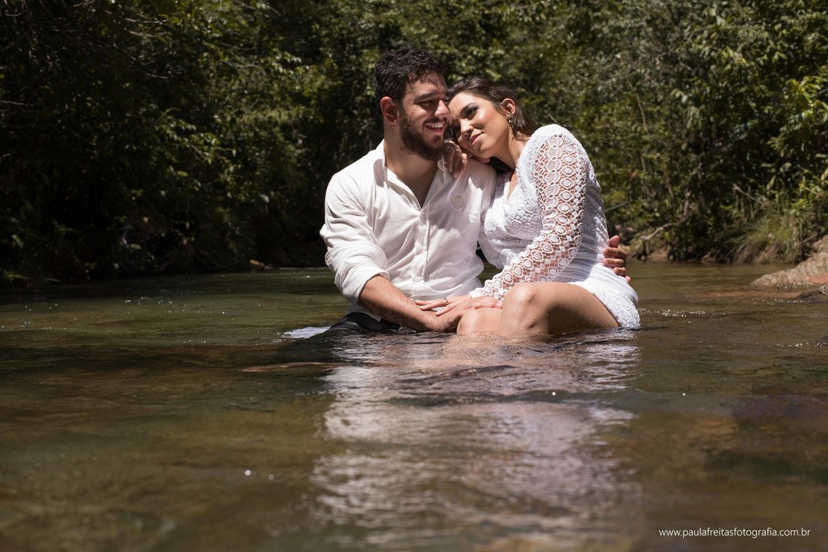ensaio fotografico pre casamento de mariana e lucas feito na chapada dos guimarães em mato grosso fotografado por paula freitas fotografia
