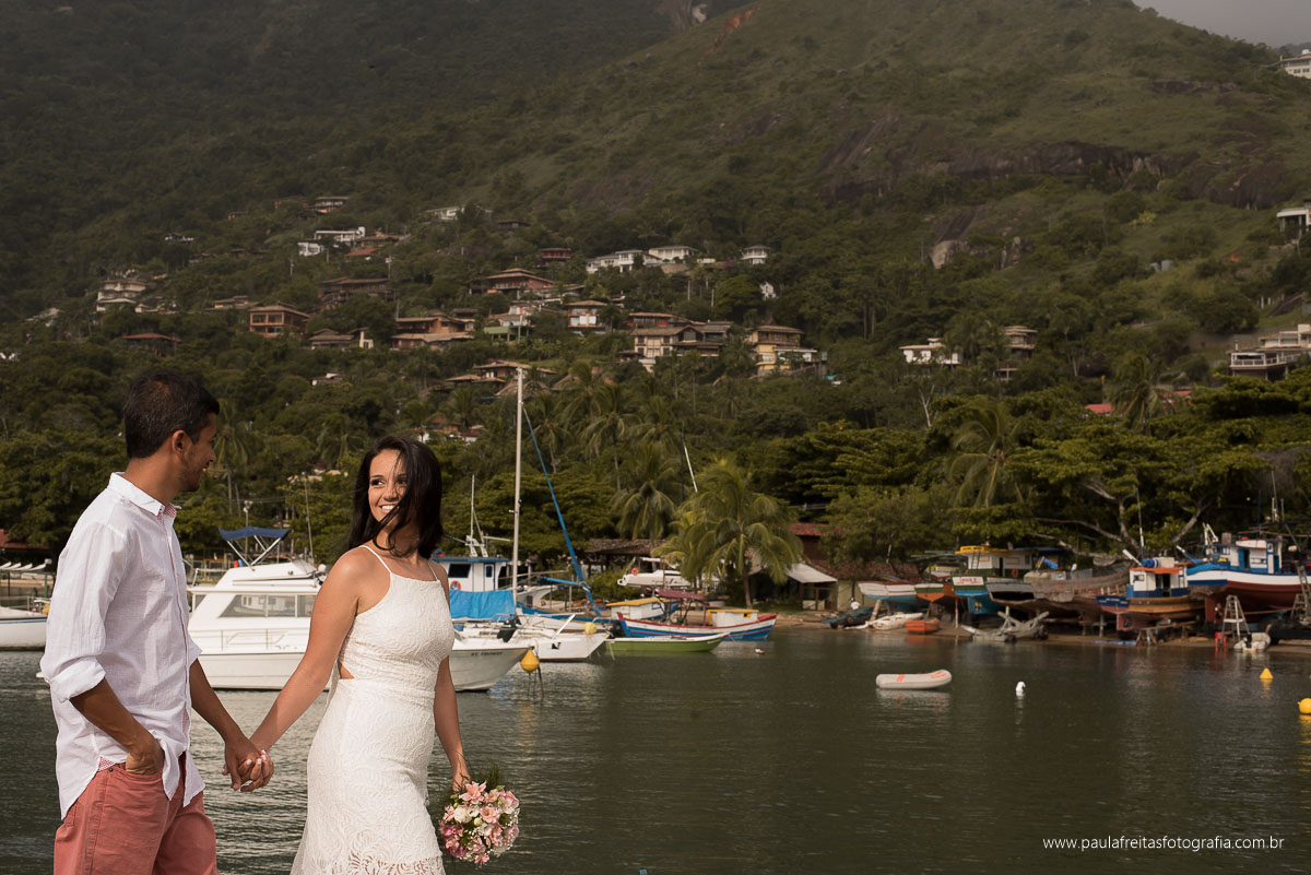 foto de casamento na praia em ilhabela