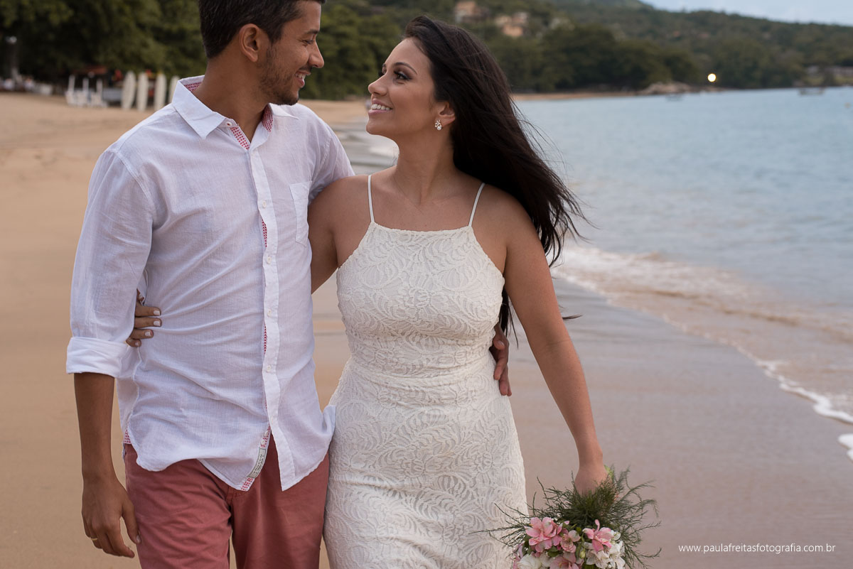 ensaio de casal na praia