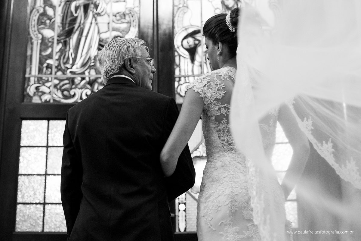 casamento de renata e ériton realizado na matriz de lorena,sp e recepção no pesqueiro recanto do bosque em lorena,sp. fotografado por paula freitas fotografia