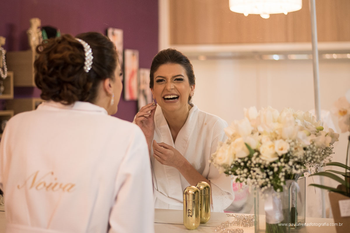 casamento de renata e ériton realizado na matriz de lorena,sp e recepção no pesqueiro recanto do bosque em lorena,sp. fotografado por paula freitas fotografia