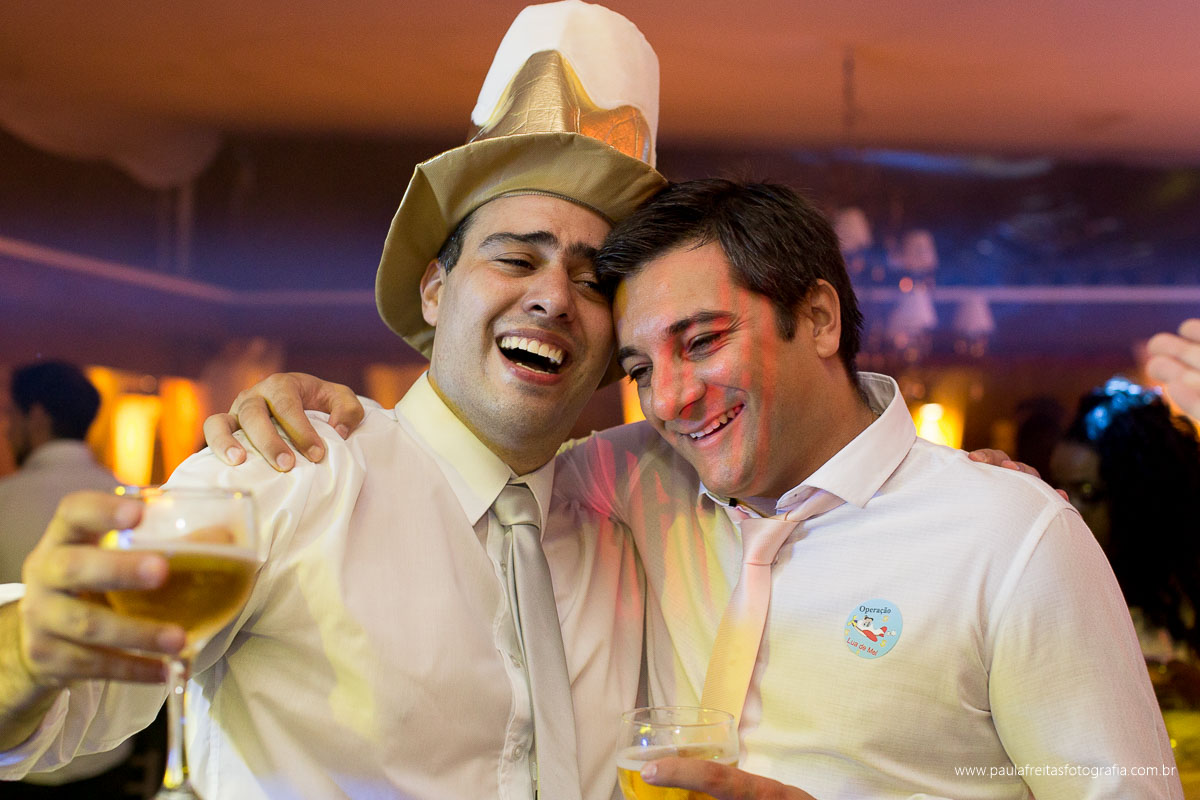 casamento de renata e ériton realizado na matriz de lorena,sp e recepção no pesqueiro recanto do bosque em lorena,sp. fotografado por paula freitas fotografia