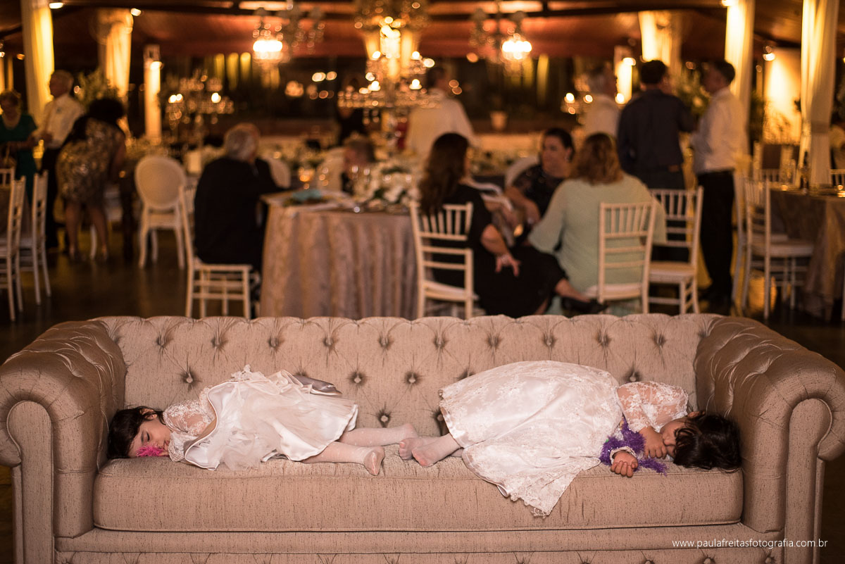 casamento de renata e ériton realizado na matriz de lorena,sp e recepção no pesqueiro recanto do bosque em lorena,sp. fotografado por paula freitas fotografia