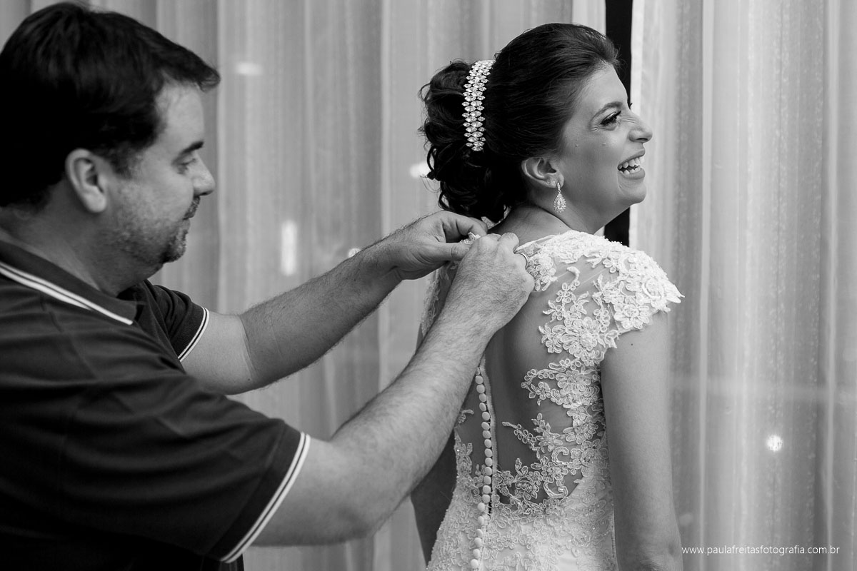 casamento de renata e ériton realizado na matriz de lorena,sp e recepção no pesqueiro recanto do bosque em lorena,sp. fotografado por paula freitas fotografia