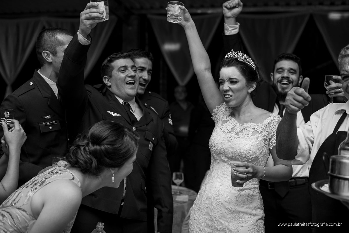 casamento em piquete sp de mariana e lucas e recepção no macaco em lorena sp fotografado por paula freitas fotografia