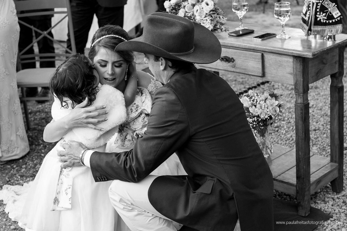 casamento country noivo de chapeu no vale do paraiba