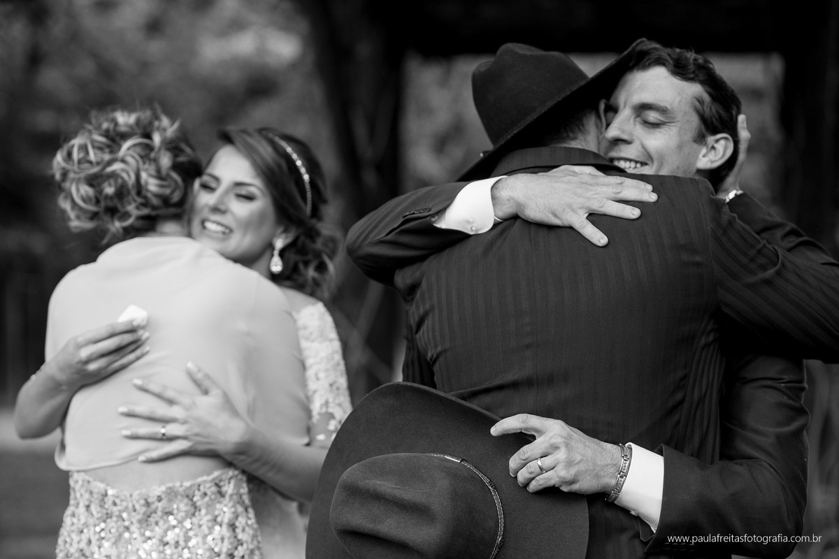 casamento country noivo de chapeu no vale do paraiba