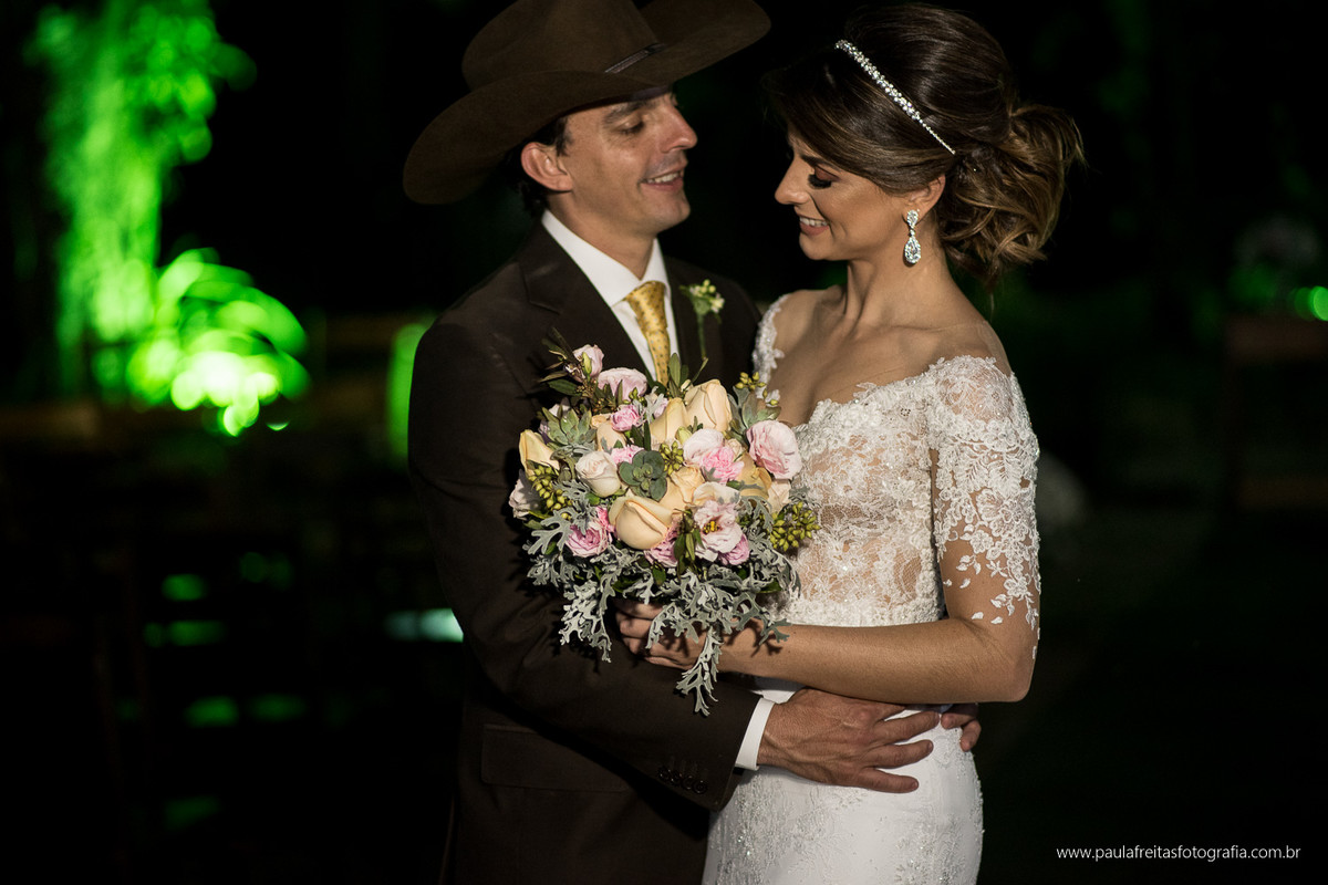 casamento country noivo de chapeu no vale do paraiba