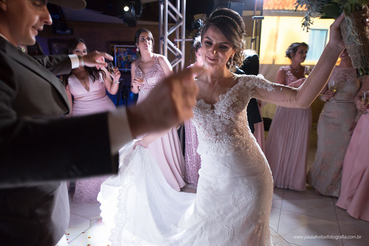 casamento country noivo de chapeu no vale do paraiba