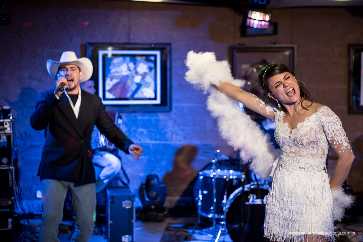 casamento country noivo de chapeu no vale do paraiba