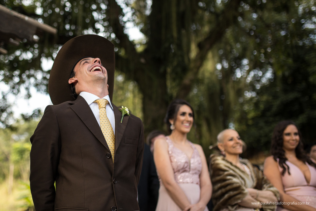 casamento country noivo de chapeu no vale do paraiba