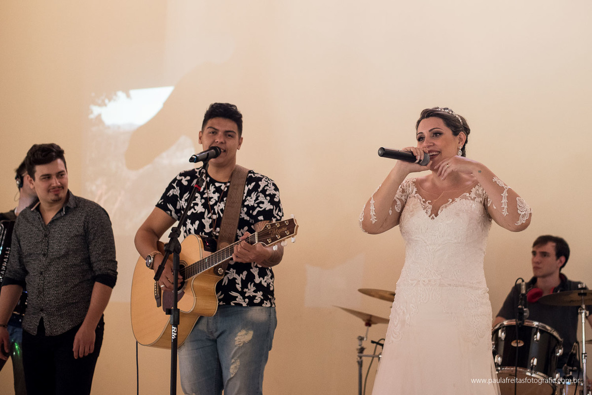 casamento de dia na igreja em cunha fotografado por paula freitas fotografia