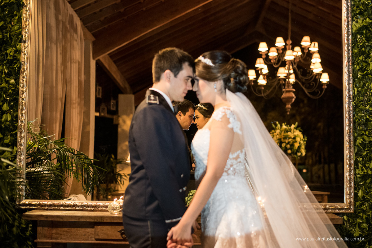casamento com entrada de cachorros no recanto do bosque em guaratingueta