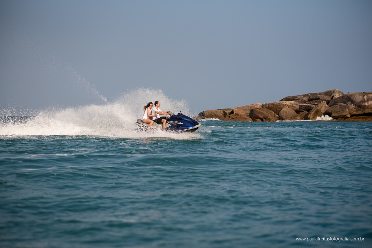 foto no mar em ubatuba