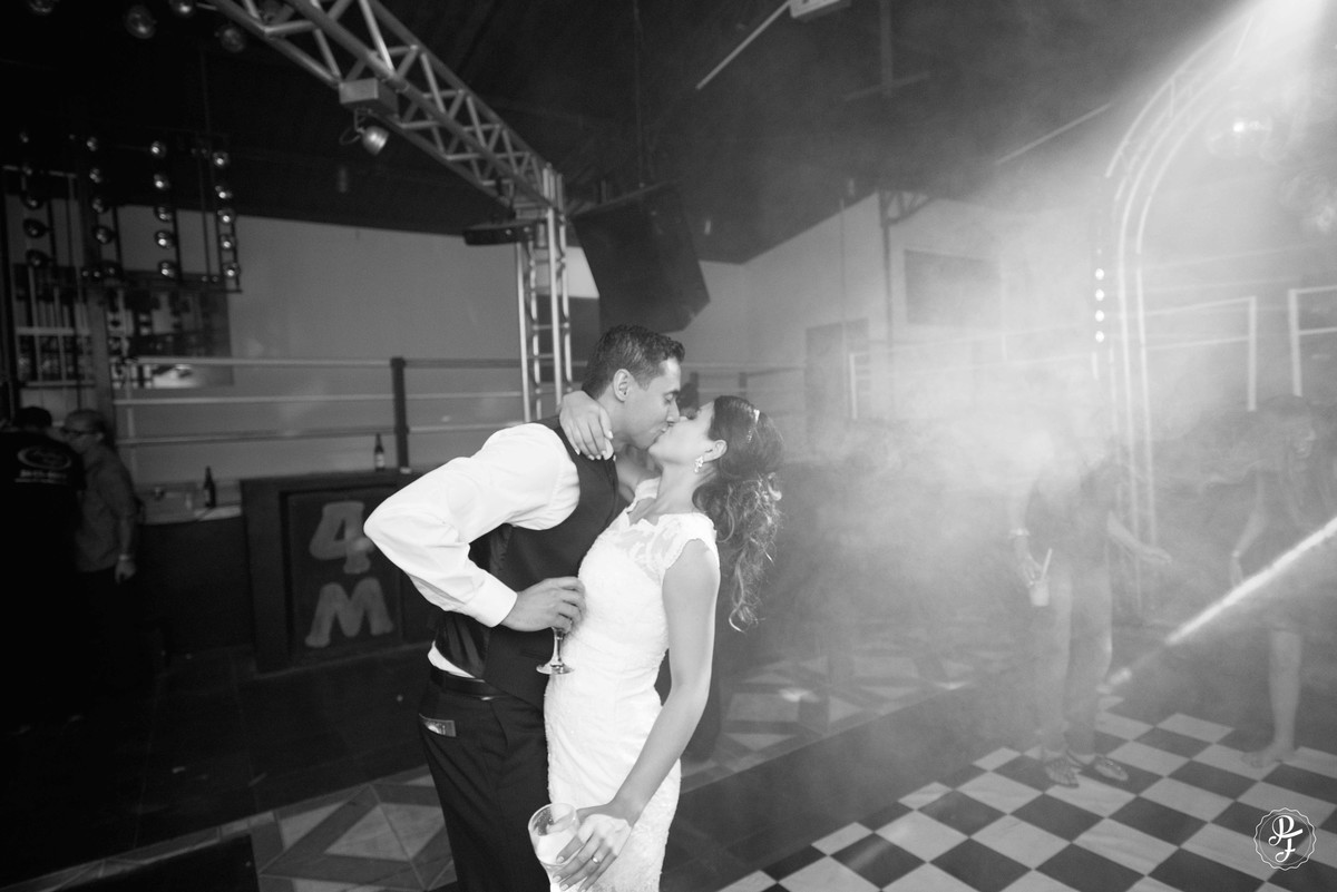 pindamonhangaba-sp-casamento-daniele-e-edgar-fotogradia-de-paula-freitas-fotografia-e-video-de-supimpa-audio-visual