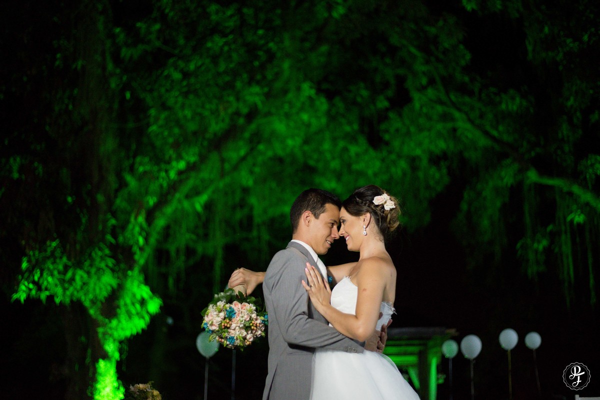 recanto-vip-guaratingueta-sp-casamento-fabiana-e-evandro-fotografado-por-paula-freitas-fotografia