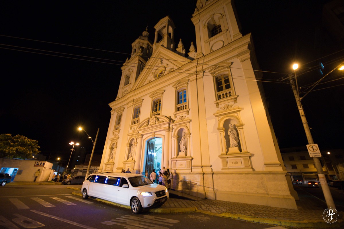 matriz-de-guaratingueta-igreja-de-santo-antonio-casamento-carla-e-rafael-fotografado-por-paula-freitas-fotografia