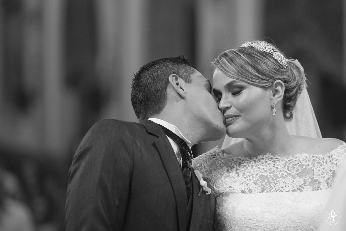 spaço-vip-guaratingueta-sp-casamento-paula-e-fernando-na-igreja-nossa-senhora-das-graças-de-guaratingueta-fotografado-por-paula-freitas-fotografia