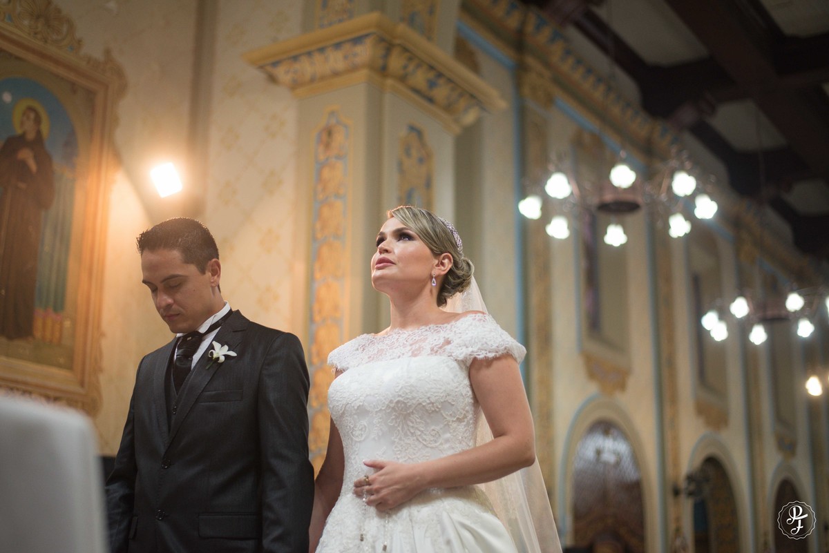 spaço-vip-guaratingueta-sp-casamento-paula-e-fernando-na-igreja-nossa-senhora-das-graças-de-guaratingueta-fotografado-por-paula-freitas-fotografiaspaço-vip-guaratingueta-sp-casamento-paula-e-fernando-na-igreja-nossa-senhora-das-gra&cc